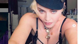 Yasaklanan Like a Prayer’ın yönetmeni konuştu: 'Madonna söyledi'