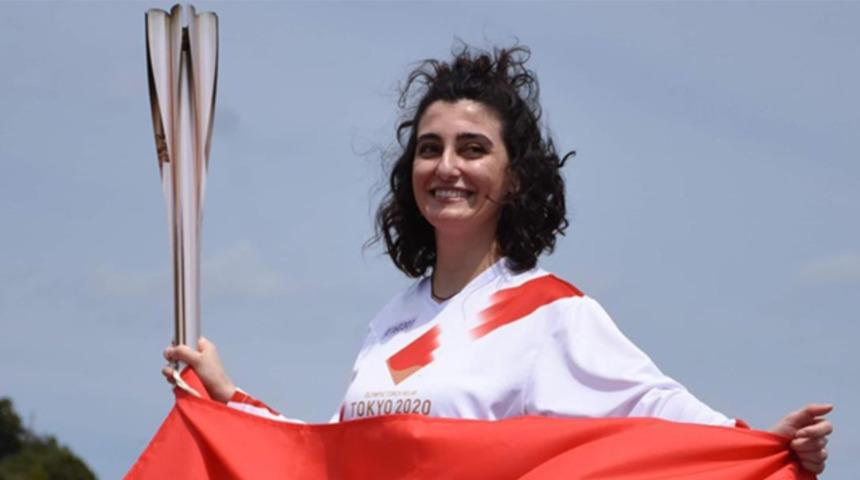 Japonya'da Türk kızı Durna olimpiyat meşalesini taşıdı