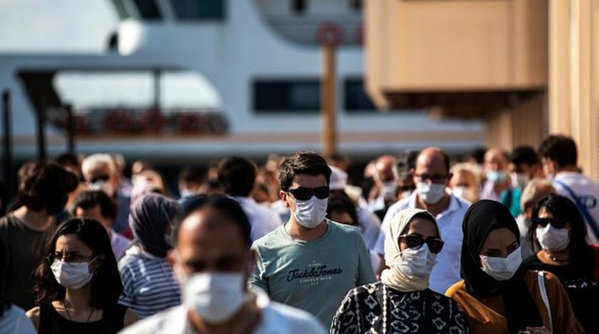 Koronavir&uuml;s salgınında İstanbul uyarısı: "İstanbul'da vir&uuml;s&uuml; kapmama şansınız &ccedil;ok d&uuml;ş&uuml;k"