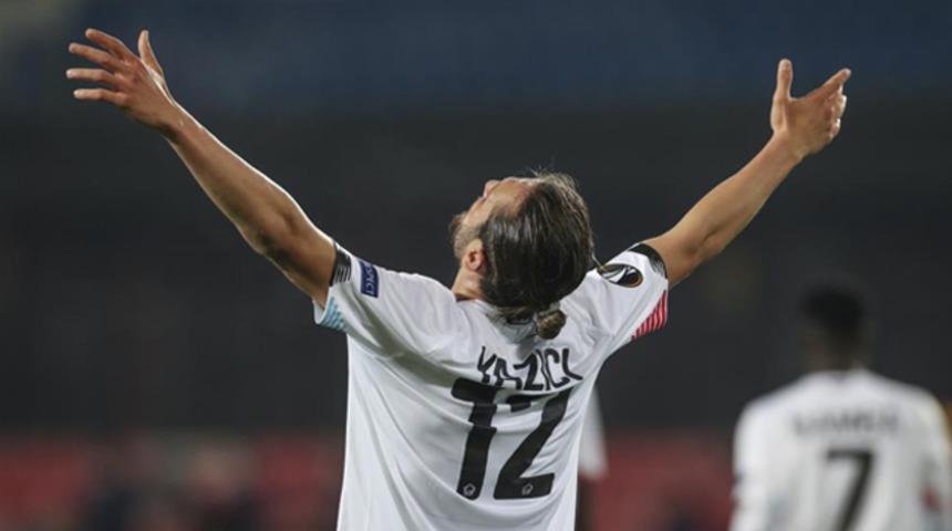 Lille, Türk yıldızlarıyla şampiyonluğa koşuyor