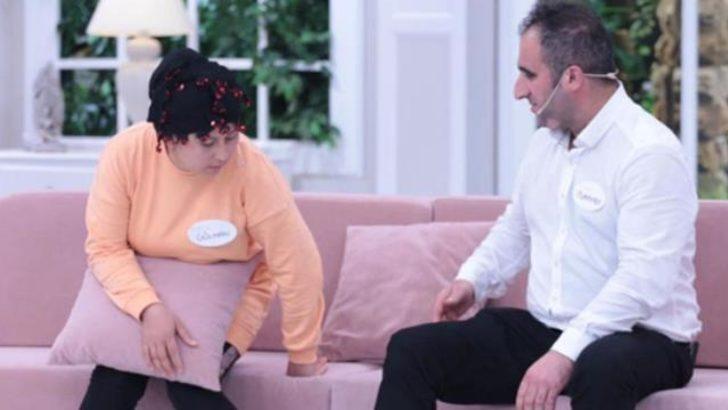 Esra şaşıp kaldı! ‘Karım beni dövüyor’ diyen adam bu sefer de kameralar önünde darp edildi  G2