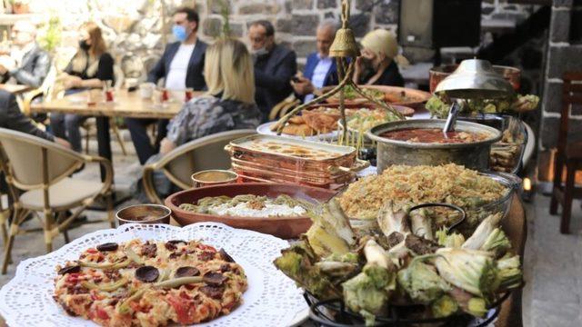 Diyarbakır’ın Kengerli Yemekleri Yarıştı