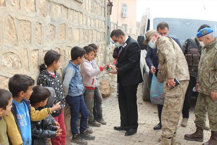 Siirt Valisi Hacıbektaşoğlu, terör örgütü PKK'ya yönelik operasyonun sürdüğü bölgede inceleme yaptı G5