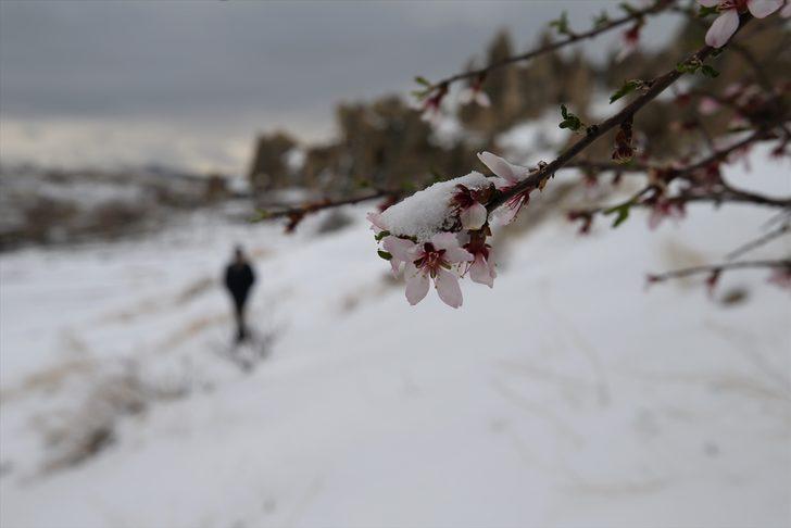 Kapadokya nisan ayında kar altında kaldı G1