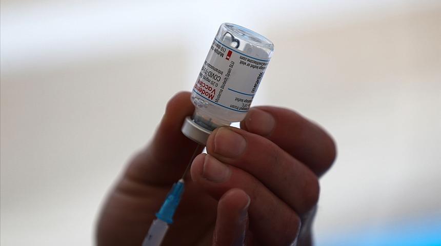 Dikkat çeken araştırma: Moderna'nın Kovid-19 aşısı, Pfizer-BioNTech'den daha çok yan etkiye yol açıyor