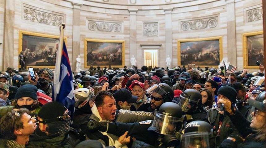 Mike Pence'in Kongre baskınında Pentagon'u arayıp 'Burayı temizleyin' dediği ortaya çıktı