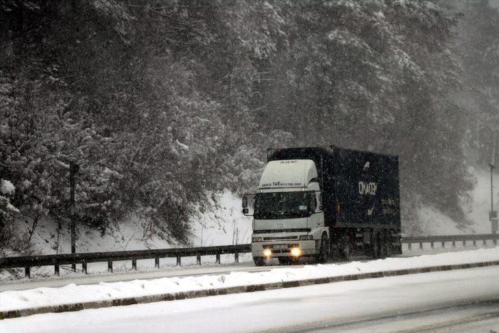 Bolu Dağı'nda kar kalınlığı 20 santimetreye ulaştı G5