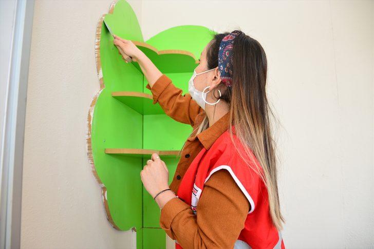 Türk Kızılay gönüllüleri, Sakarya'da okul duvarlarını boyadı G3