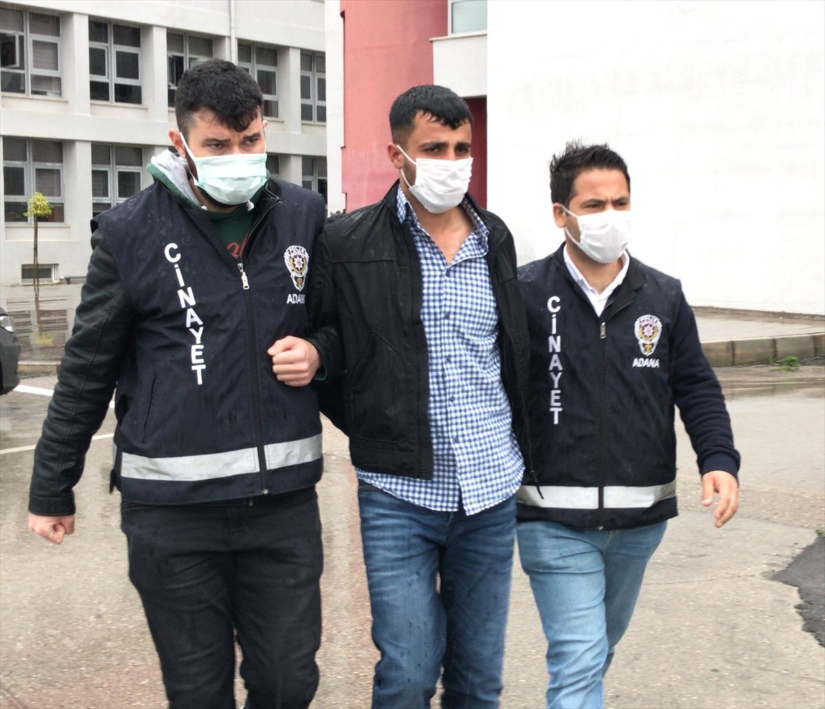 Adana'da birlikte seyislik yaptığı akrabasını &ouml;ld&uuml;rd&uuml;ğ&uuml; iddiasıyla yakalanan firari zanlı tutuklandı