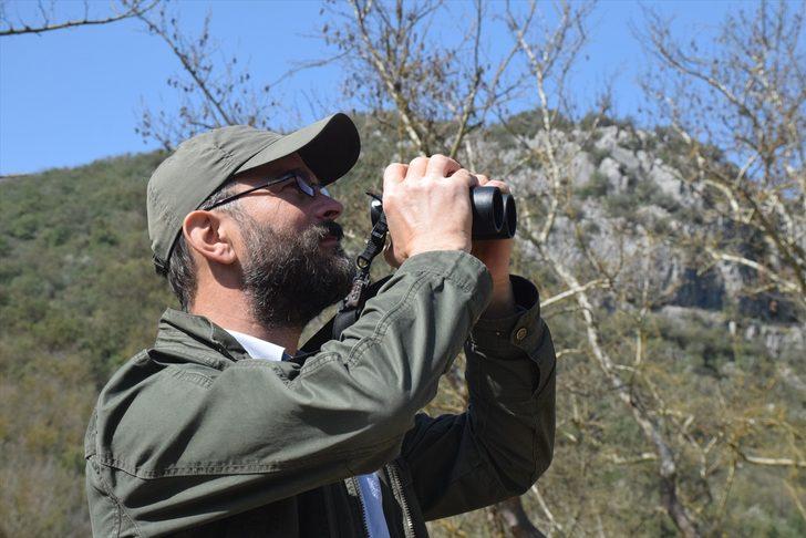 Ballıkayalar'ın "kuş dedektifi" 10 yıldır yaban hayatının izini sürüyor G5