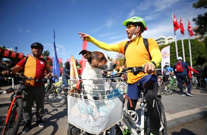 Adana'da Türk Polis Teşkilatının kuruluşunun 176. yıl dönümü nedeniyle bisiklet turu düzenlendi G2