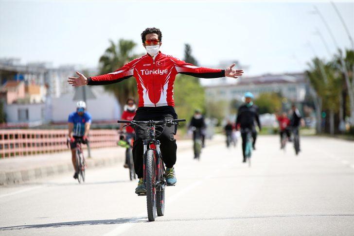 Adana'da Türk Polis Teşkilatının kuruluşunun 176. yıl dönümü nedeniyle bisiklet turu düzenlendi G4