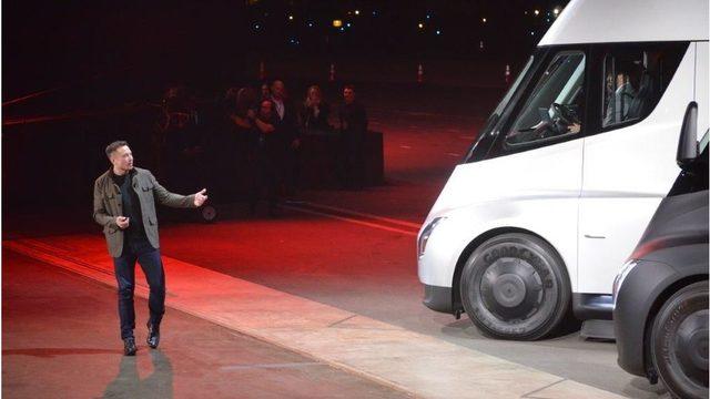 Elon Musk introducing the Tesla semi-electric truck in 2017
