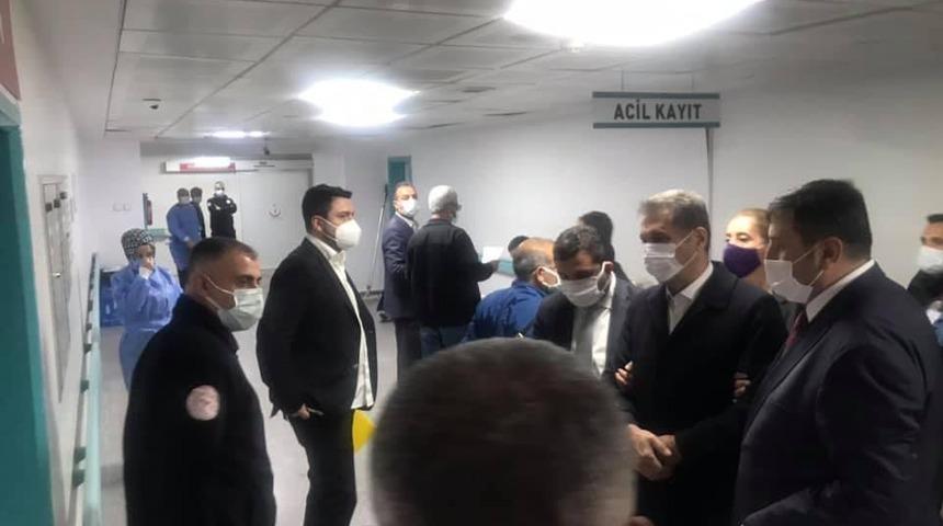 Mustafa Sarıgül, Batman'da gıda zehirlenmesi nedeniyle hastaneye kaldırıldı