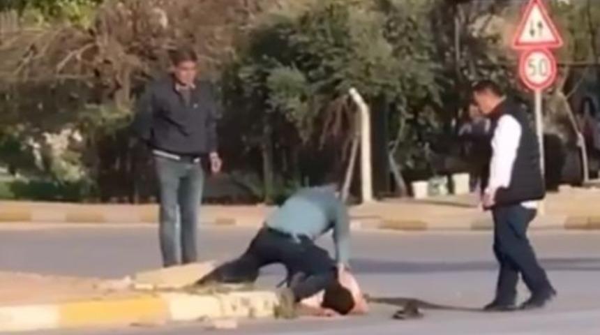 Sokak ortasında dehşeti yaşattılar!