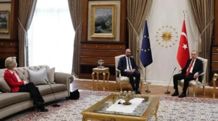 Belçika gazetesi: Michel ve von der Leyen paslaşmayan tecrübesiz golcüler gibi