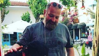 Serenay Sarıkaya ve Haldun Demirhisar aşk mı yaşıyor? | Haldun Demirhisar kimdir? Haldun Demirhisar kaç yaşında ve nereli?