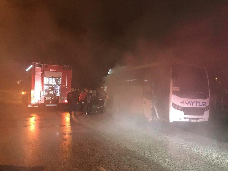 Sakarya'da personel servis aracında çıkan yangın söndürüldü G1