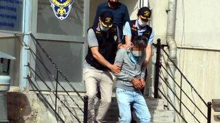 Eşini 3 yerinden bıçaklayıp 'Sen daha ölmedin mi?' diyen sanığa 15 yıl hapis