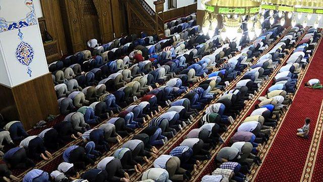 Teravih namazı nasıl kılınır? Teravih kaç rekattır ve ne zaman kılınır?