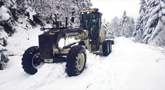 Sinop ve Kastamonu'da kar nedeniyle 103 köy yolunda ulaşım sağlanamıyor