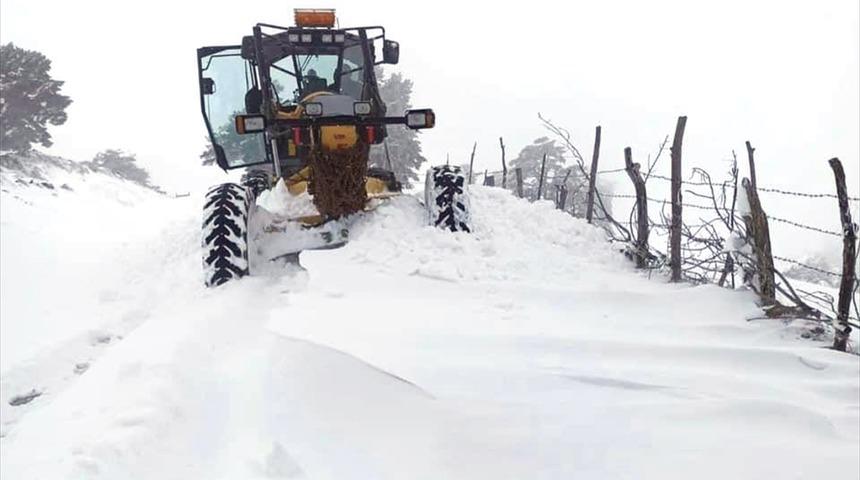 Sinop ve Kastamonu'da kar nedeniyle 103 köy yolunda ulaşım sağlanamıyor