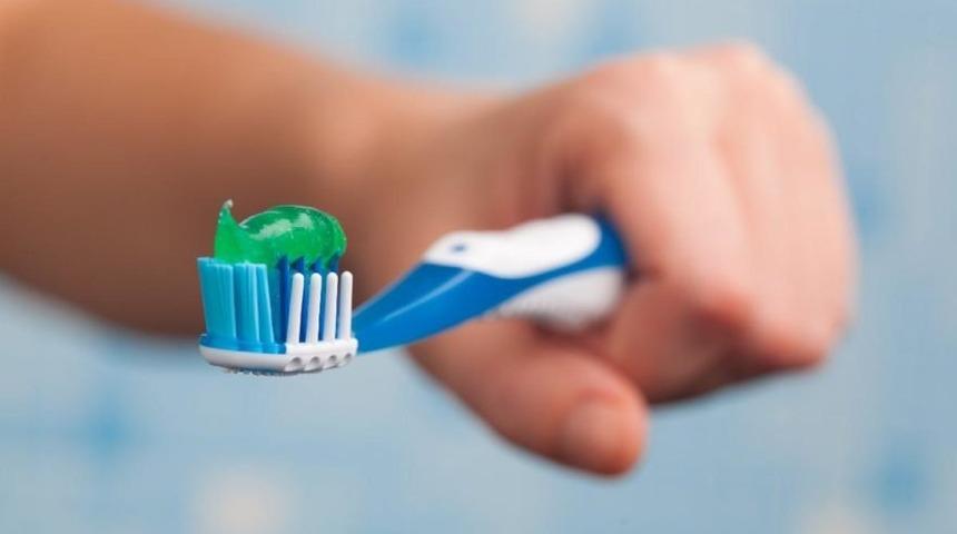 Diş fırçalamak ve diş çektirmek orucu bozar mı? Gargara yapmak orucu bozar mı?