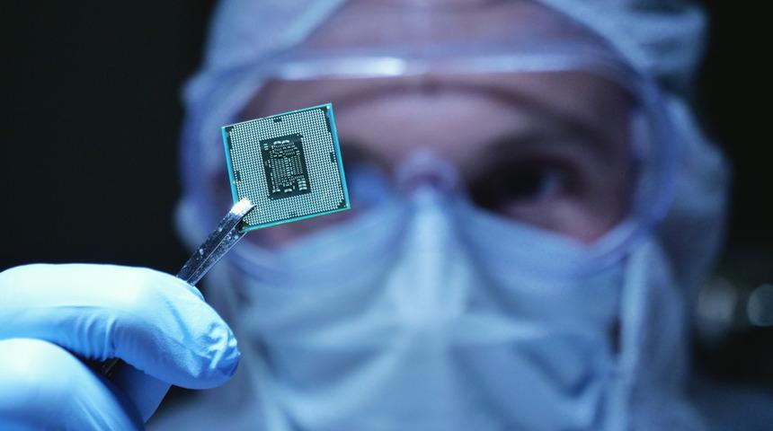 Pentagon vücutta Covid-19'u algılayan mikroçip geliştirdi