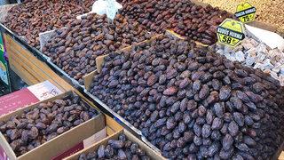 Mısır Çarşısı'nın en pahalı hurması; tanesi 5 liraya satılıyor 