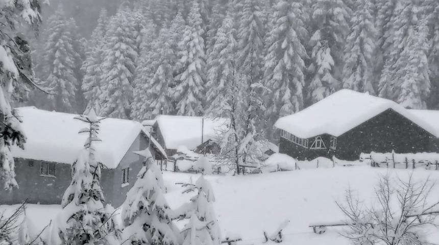 Burası ne Kars ne de Erzurum! Nisan ayında şaşırtan manzara: Böylesini ilk kez gördüm