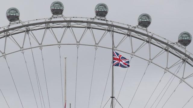 İngiliz Kraliyet ailesi Prens Philip'in ardından yas tutuyor