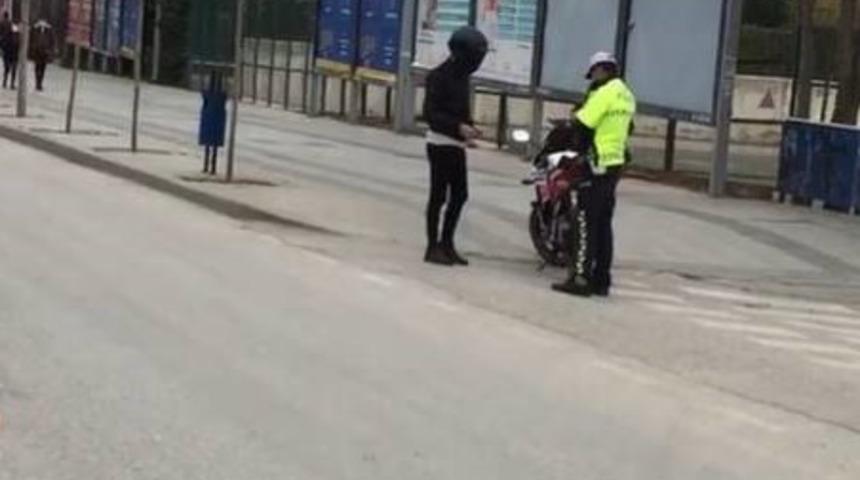 Plakasını maskeyle kapatan motosikletliye para ve men cezası