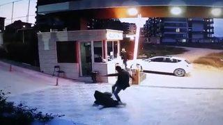 Yeğeni kayboldu diye güvenlik görevlisini dövdü