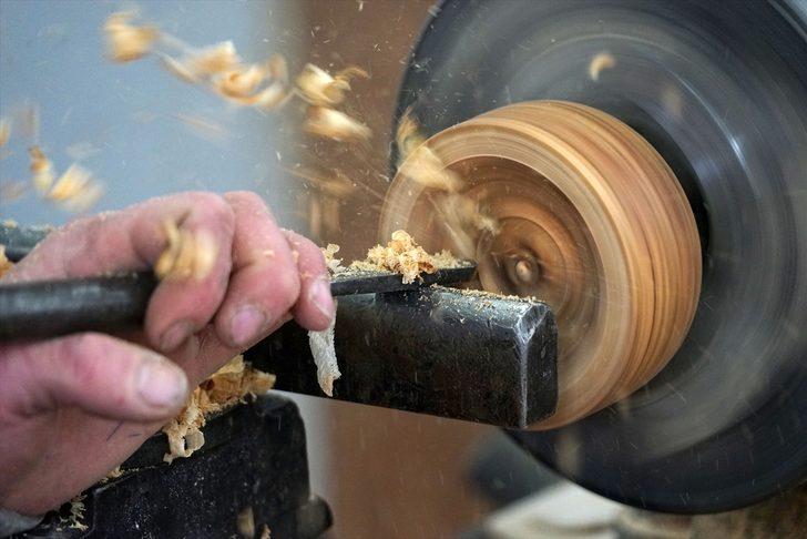 İstanbul'daki kariyerini bırakıp Balıkesir'e yerleşen kadın girişimci, ağaç dallarını ekonomiye kazandırıyor G4