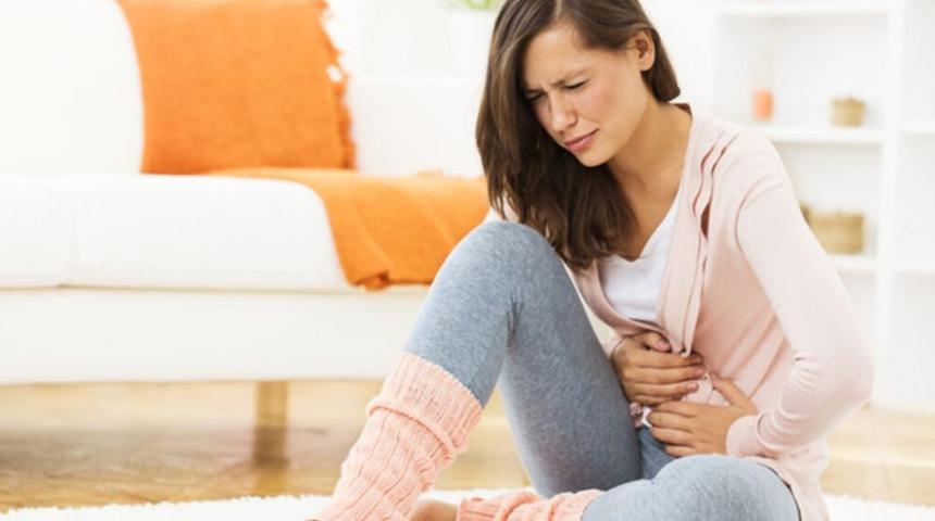 Adetten önce ve sonra yaşanan lekelenme orucu bozar mı? Adet lekesi orucu bozar mı? Adetten sonra gerçekleşen akıntı orucu bozar mı?