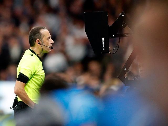 UEFA'dan Cüneyt Çakır'a görev