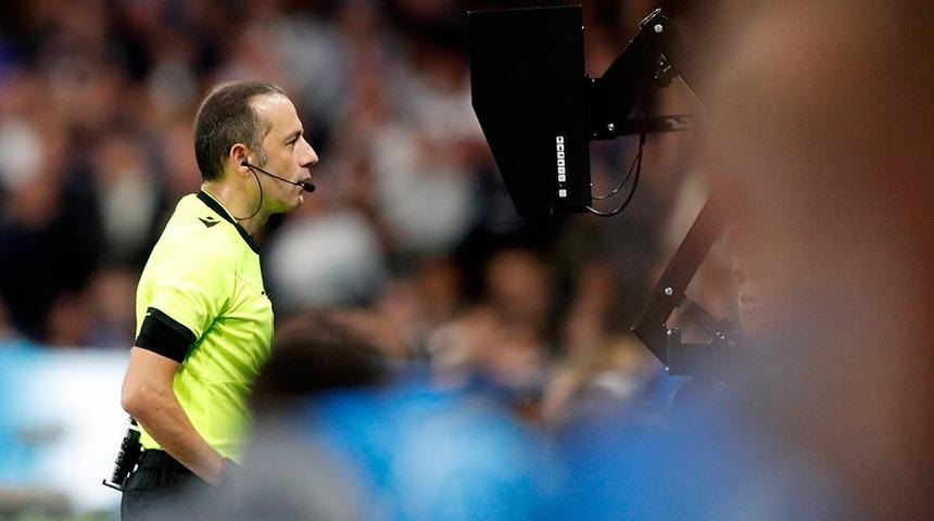 UEFA'dan Cüneyt Çakır'a görev