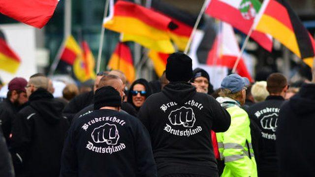 Alman Kardeşliği grubu üyeleri, Ekim 2019'da Berlin'de eylem yapmıştı
