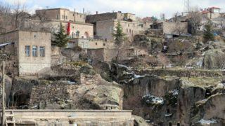 Aksaray’ın 2 asırlık taş evleri hayata geri dönüyor