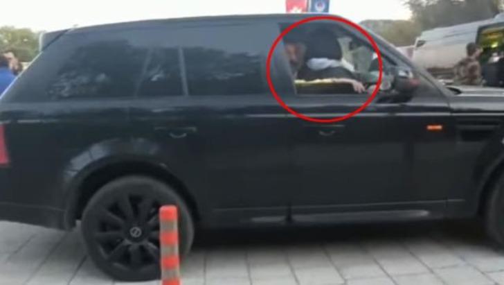 Kavgaya karışan Mustafa Üstündağ'ın kucağına oturan genç kadın, ünlü gelin adayı çıktı G3