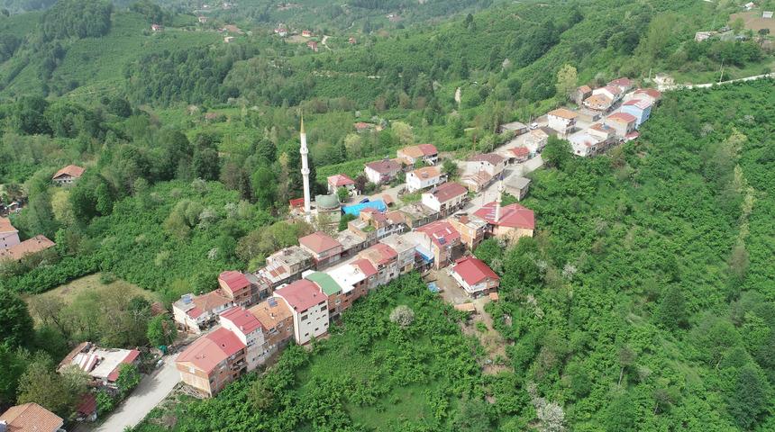 Bir adımda il değiştiriyorlar, bir dakika arayla 'oruç' açıyorlar