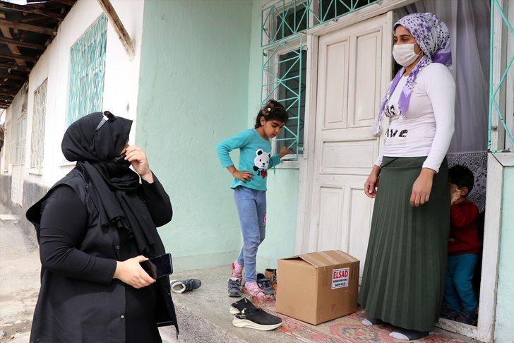 Elazığlı anneler mutfak masrafından artırdıkları parayla ihtiyaç sahiplerine gıda ulaştırıyor G3
