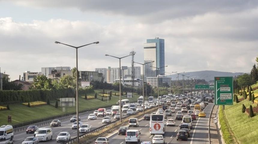 Özel araçla şehirler arası seyahat etmek yasak mı? Özel arabayla şehirler arası seyahat yasağı var mı?