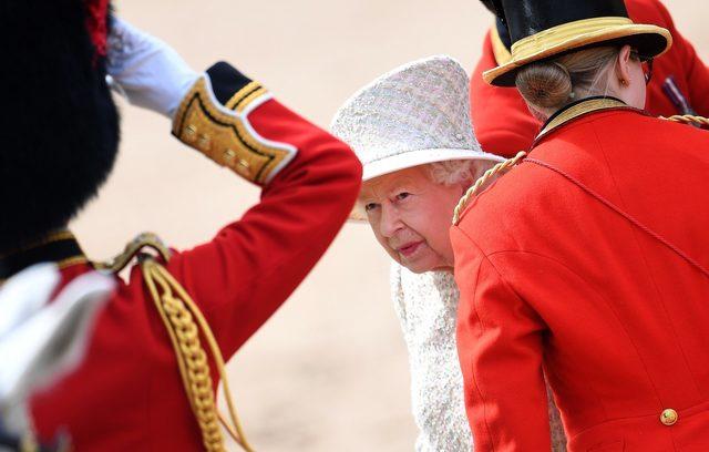 İngiltere Kraliçesi, eşi Prens Philip’in ölümünün ardından ilk kraliyet görevini yerine getirdi