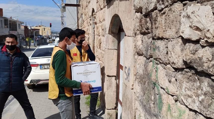 İyilik Derneğinden Hatay'da ihtiyaç sahibi ailelere gıda yardımı