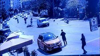 Etiler'de korkutan anlar! Motosiklet sürücüsünün şovu kazayla bitti