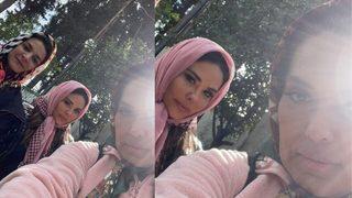 Demet Akalın ve arkadaşlarından türbe ziyareti