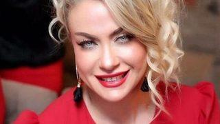 Yeliz Yeşilmen'den tartışma yaratan 'seccade' paylaşımı! 