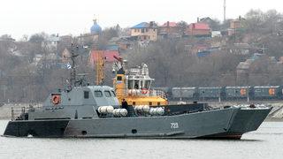 Rus savaş gemileri Karadeniz'de tatbikata başladı