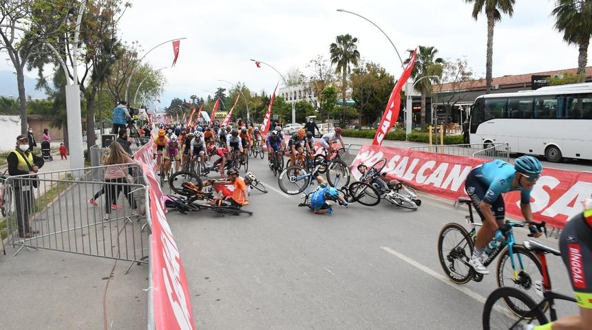 56. Cumhurbaşkanlığı Türkiye Bisiklet Turu’nda kaza 